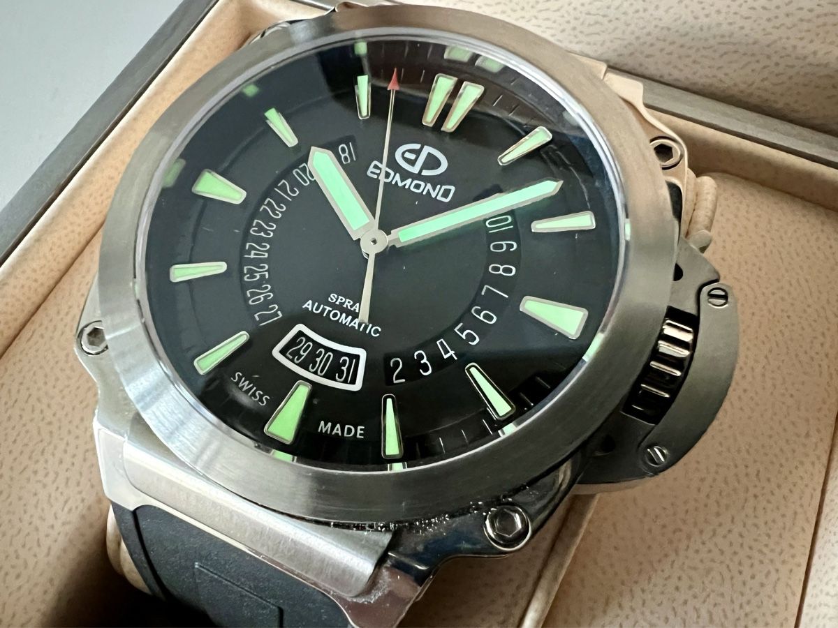 Orologi: EDMOND Spray Automatic, 44mm, Patented crown prot., SRP 1460 – Nuovo e nell'imballaggio originale da Le Mont-sur-Lausanne venduto da LycaGallery 8