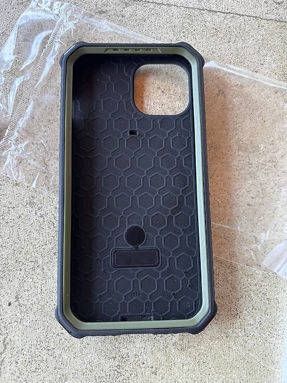 Apple Cover & Protezioni schermo: Coque antichoc kaki IPhone 15 – Nuovo e nell'imballaggio originale da Perroy venduto da barballalla 1