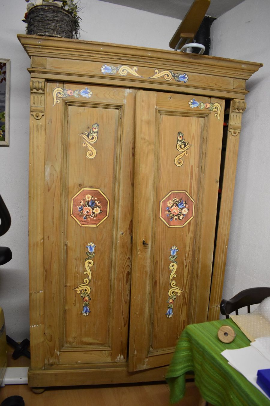 Armoires: Antiker Bauernschrank – D'occasion à Arch par blub90