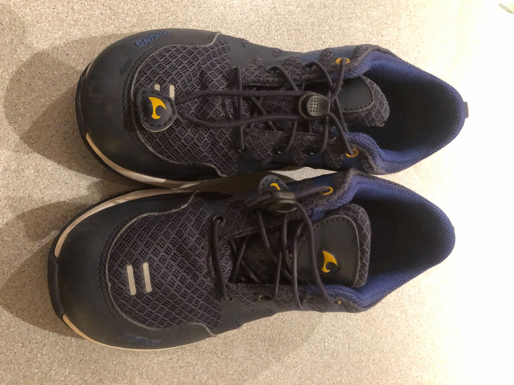 Viking Scarpe per ragazzi: VIKING TREKKINGSCHUHE 35 – Usato da Wattwil venduto da jopara 1