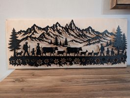 Holzbild Alpenlandschaft mit Tieren + Menschen Scherenschn