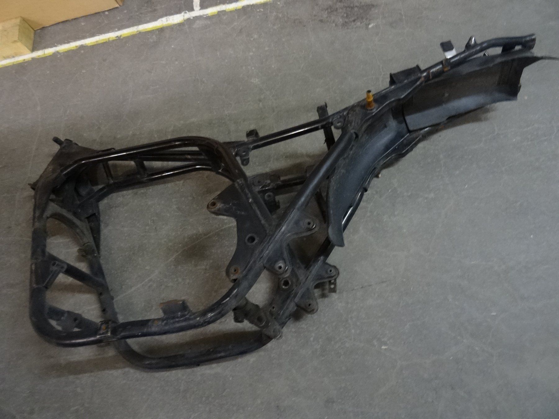 Kawasaki Strada: KAWASAKI GPZ 1100 I  10B 1983 Rahmen – Difettoso da Niederbipp venduto da mission55impossibile