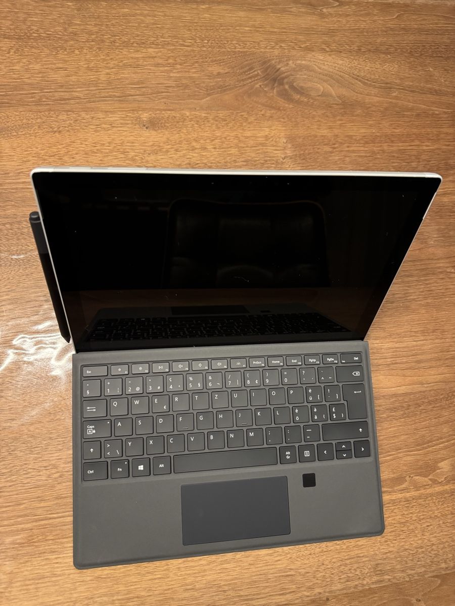 Microsoft Tablet PC: Microsoft Surface Pro 7 Top-Zustand – Gebraucht aus Wetzikon ZH von Giloco 9