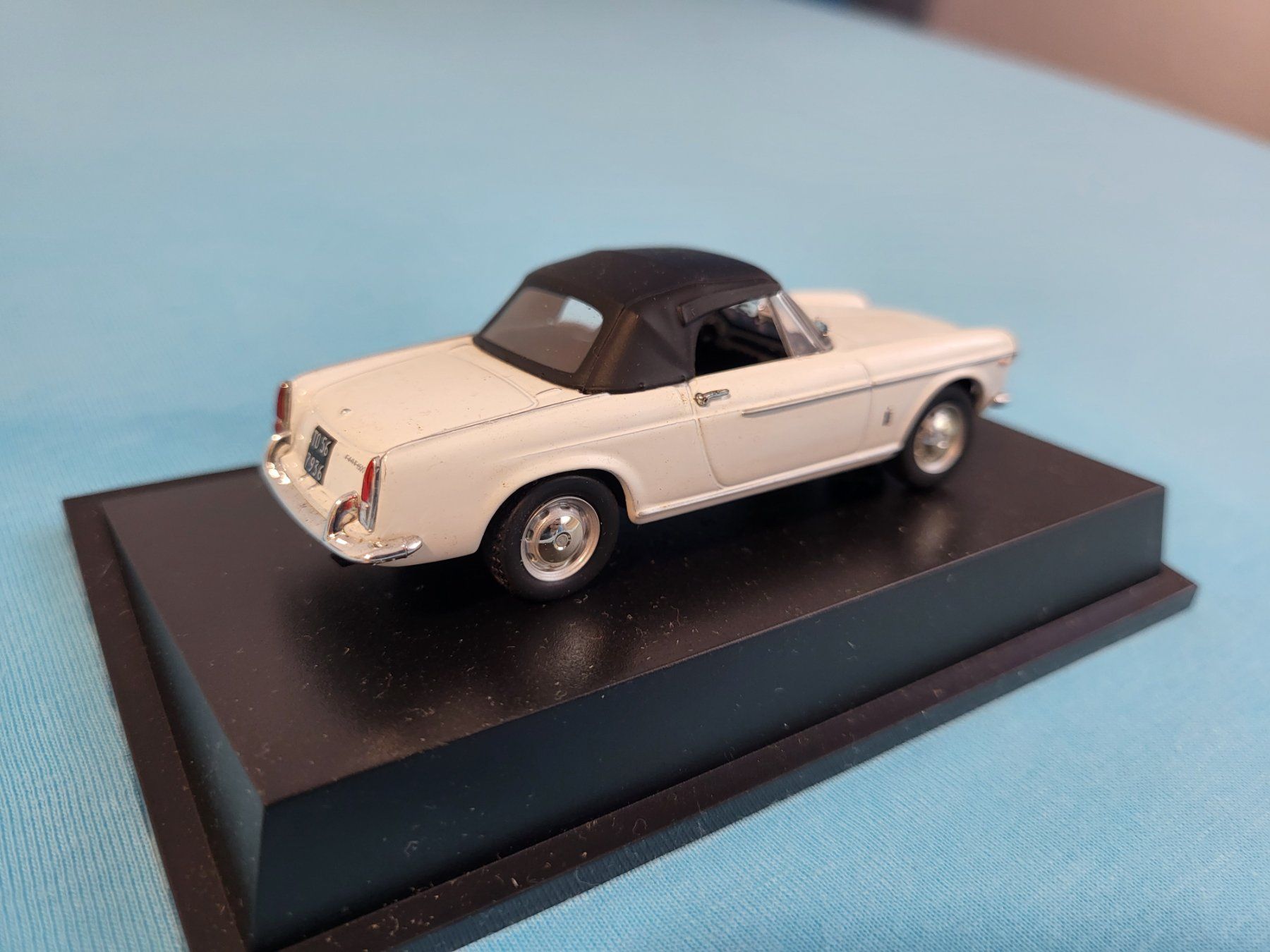 Fiat Modellini d'auto: Fiat 1500 Cabriolet mit Soft Top, 1963 – Nuovo (secondo la descrizione) da Glattbrugg venduto da PhilKrill 5