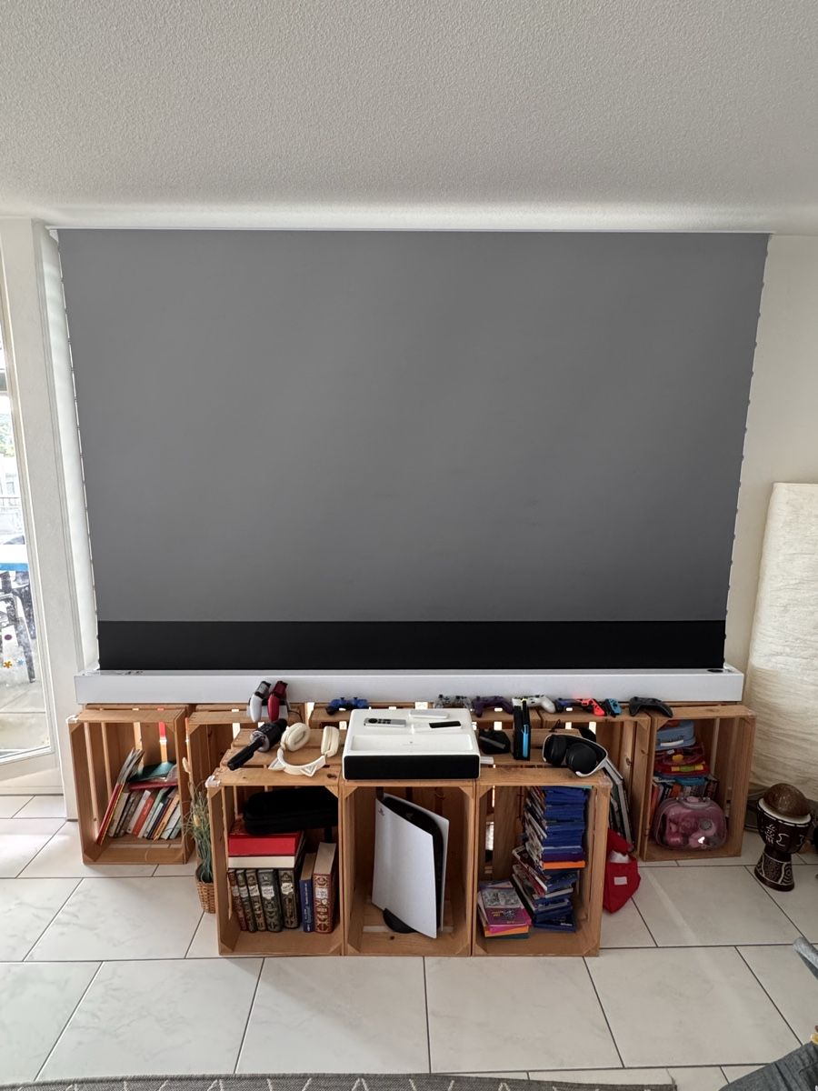 Home cinéma: Vividstorm 110" S Pro Floor Screen – D'occasion à Suhr par J_Ventura