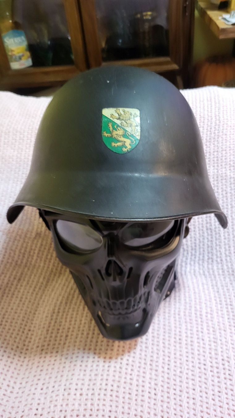 Uniformi & Effetti personali: helm – Usato da Bonau venduto da Jaco82