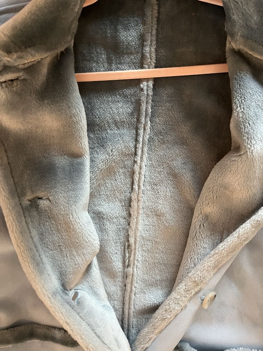 Jacken: Winter Jacke, hellblau mit Fellimitat, Top Zustand – Gebraucht aus Zürich von Closetbesties 6