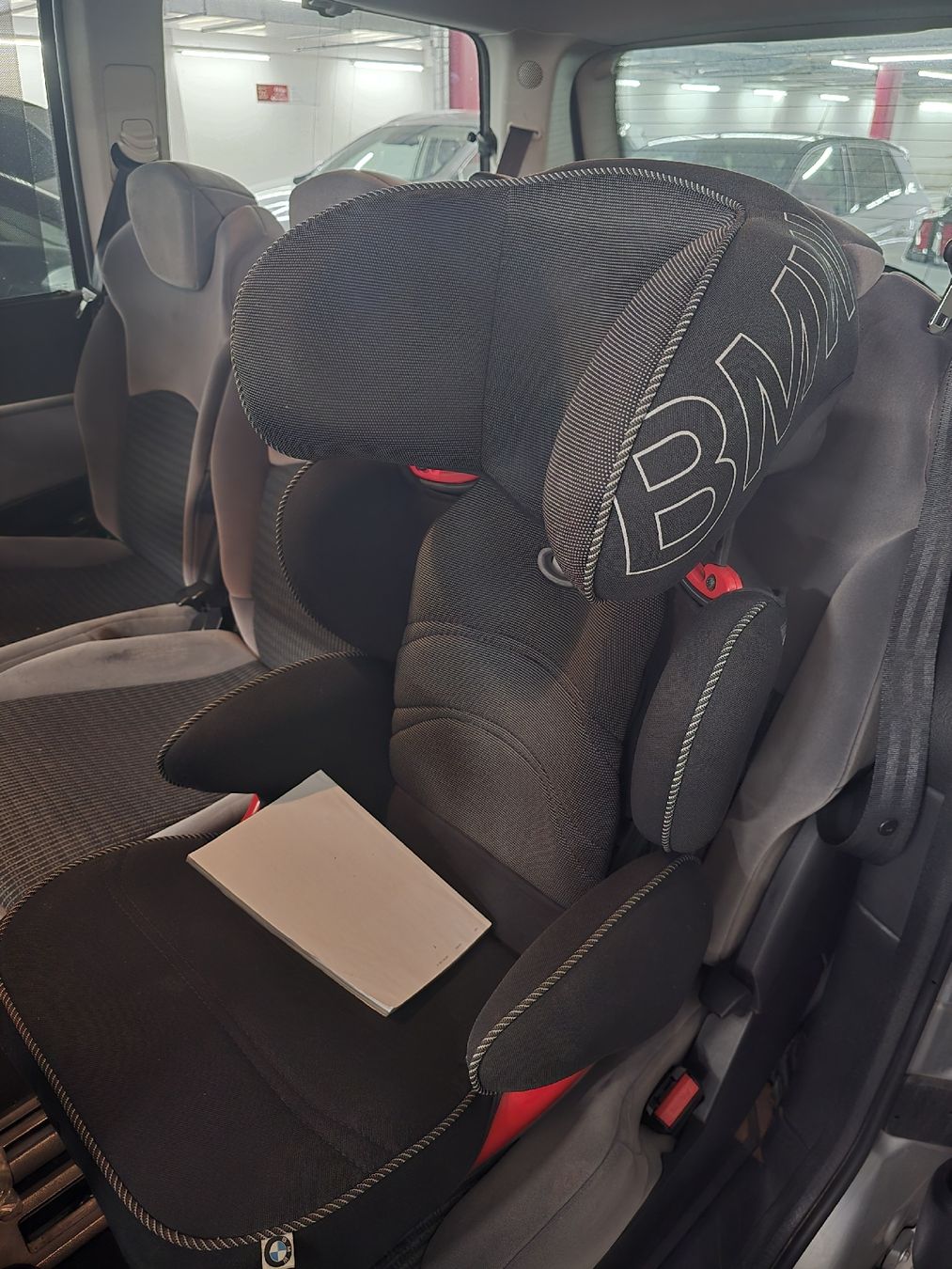 BMW Seggiolini per auto: Bmw Kindersitz – Usato da Dulliken venduto da shedoo