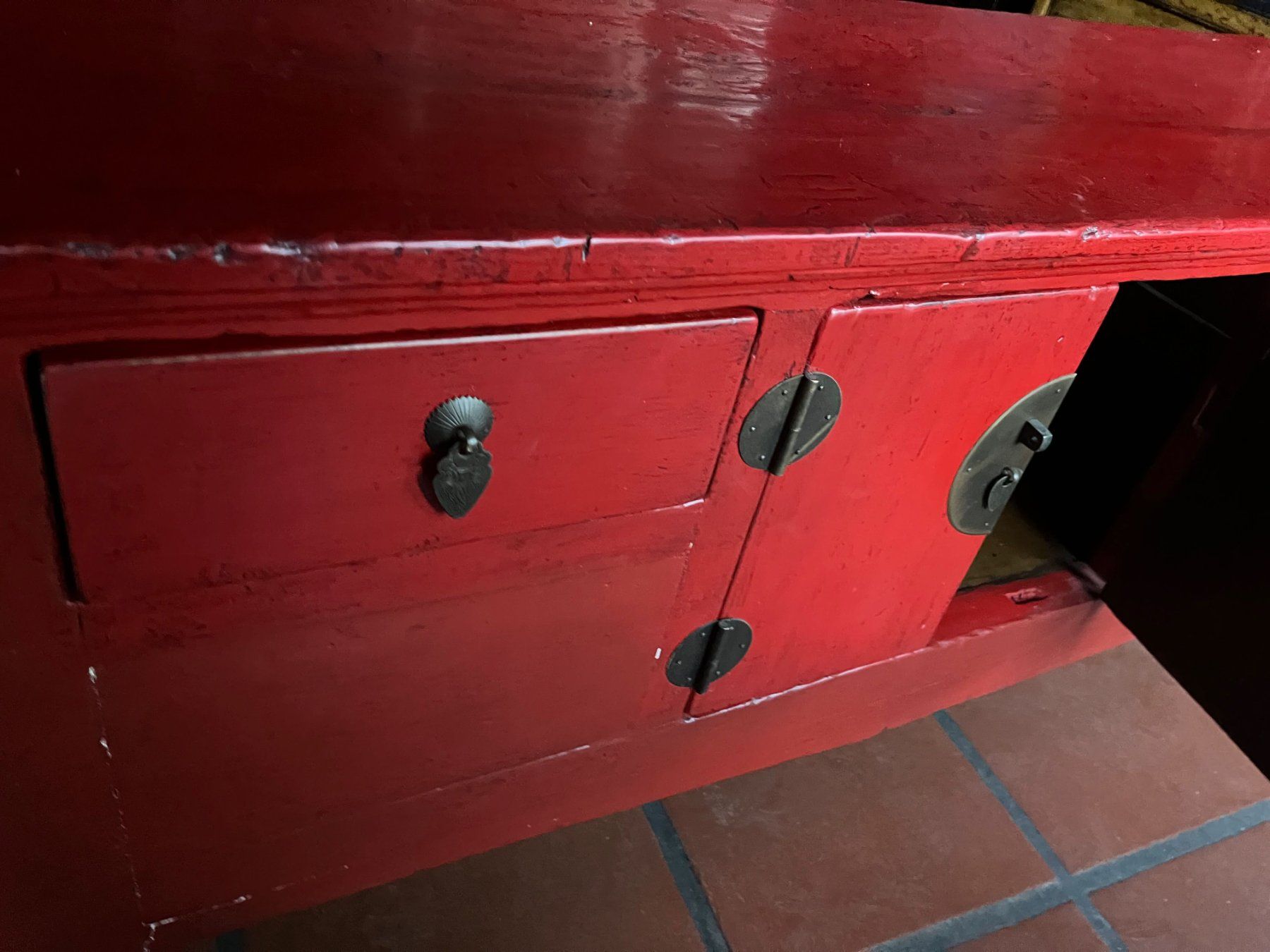 Cassettiere: Grosses, asiatisches Sideboard rot – Nuovo (secondo la descrizione) da Cham venduto da mjg1901 5