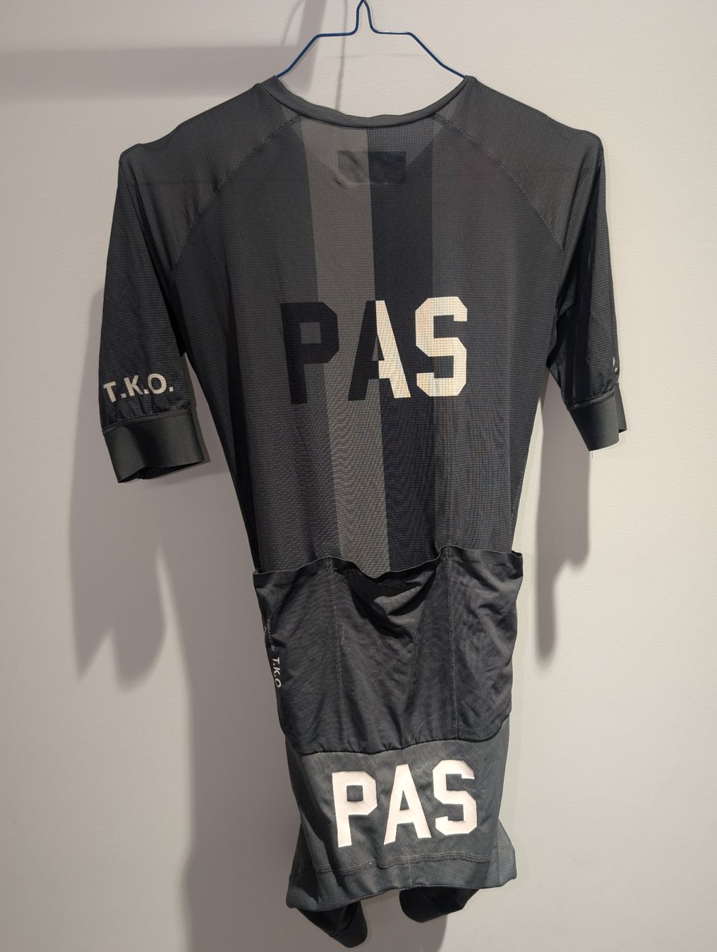 Pas Normal Studios Anzüge, Sport- & Funktionsanzüge: Speedsuit Pas Normal Studios – Gebraucht aus Zürich von patmeye 1