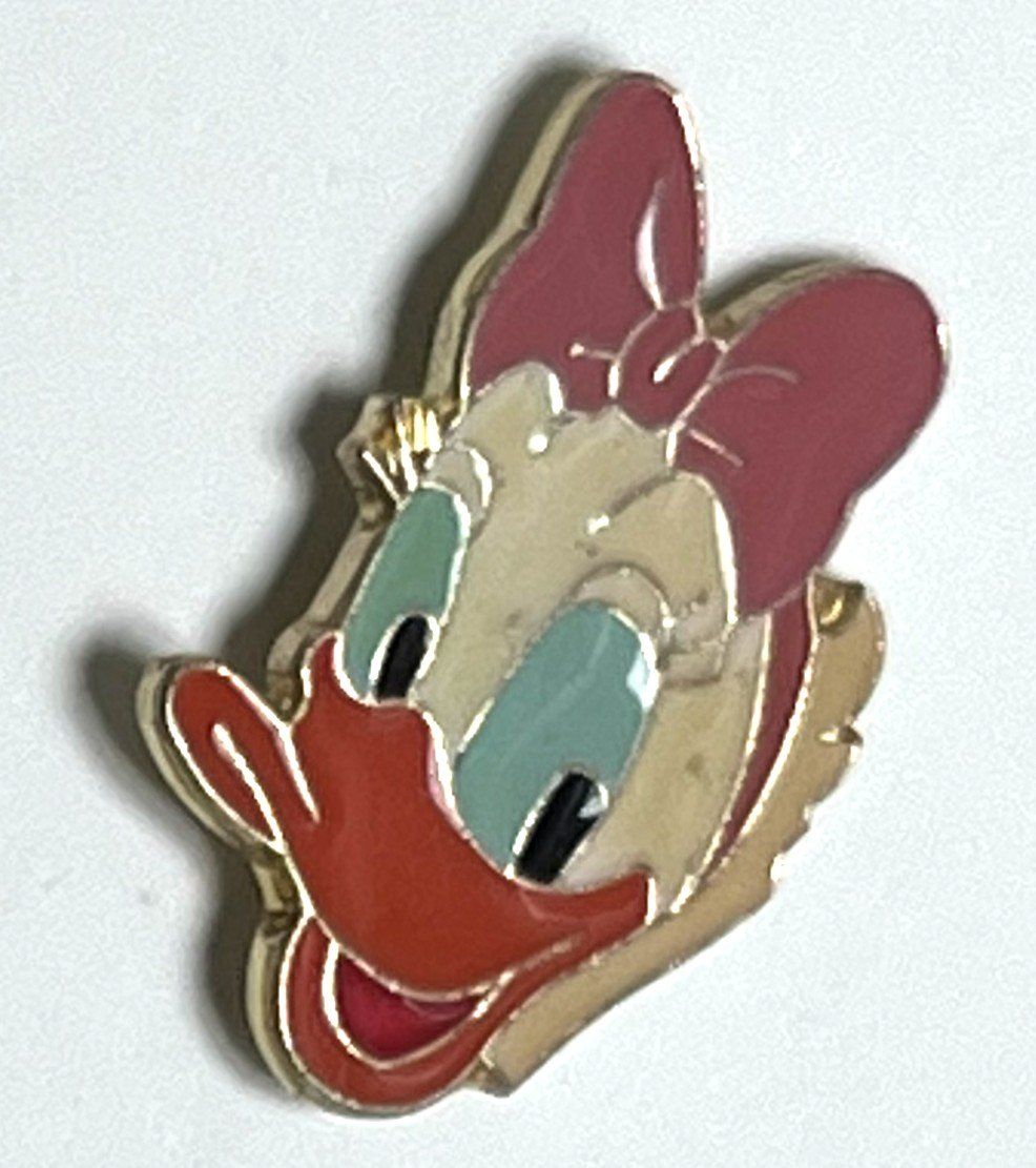 Disney Placchette & Badge: Pin Daisy Disney – Usato da Kriens venduto da TSCH1