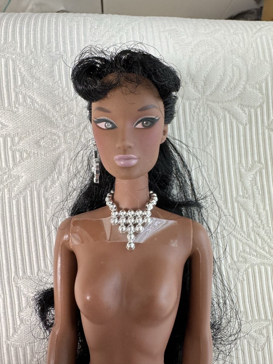 Bambole: Integrity Doll – Usato da Altdorf UR venduto da exa_bjv6