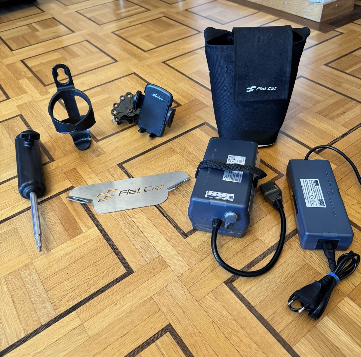 Trolley: Flatcat Gear 2 Electro Golf Trolley – Usato da Luzern venduto da gparadise1 2