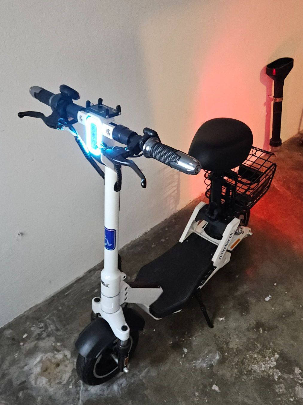 Scooters: Trotti-Camper kompakter e-Scooter (nur einmal benutz) – Neu (gemäss Beschreibung) aus Zürich von P.N 4