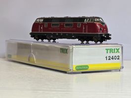 Trix, 12402, DB, V 200, mit Schnittstelle, Vitrine