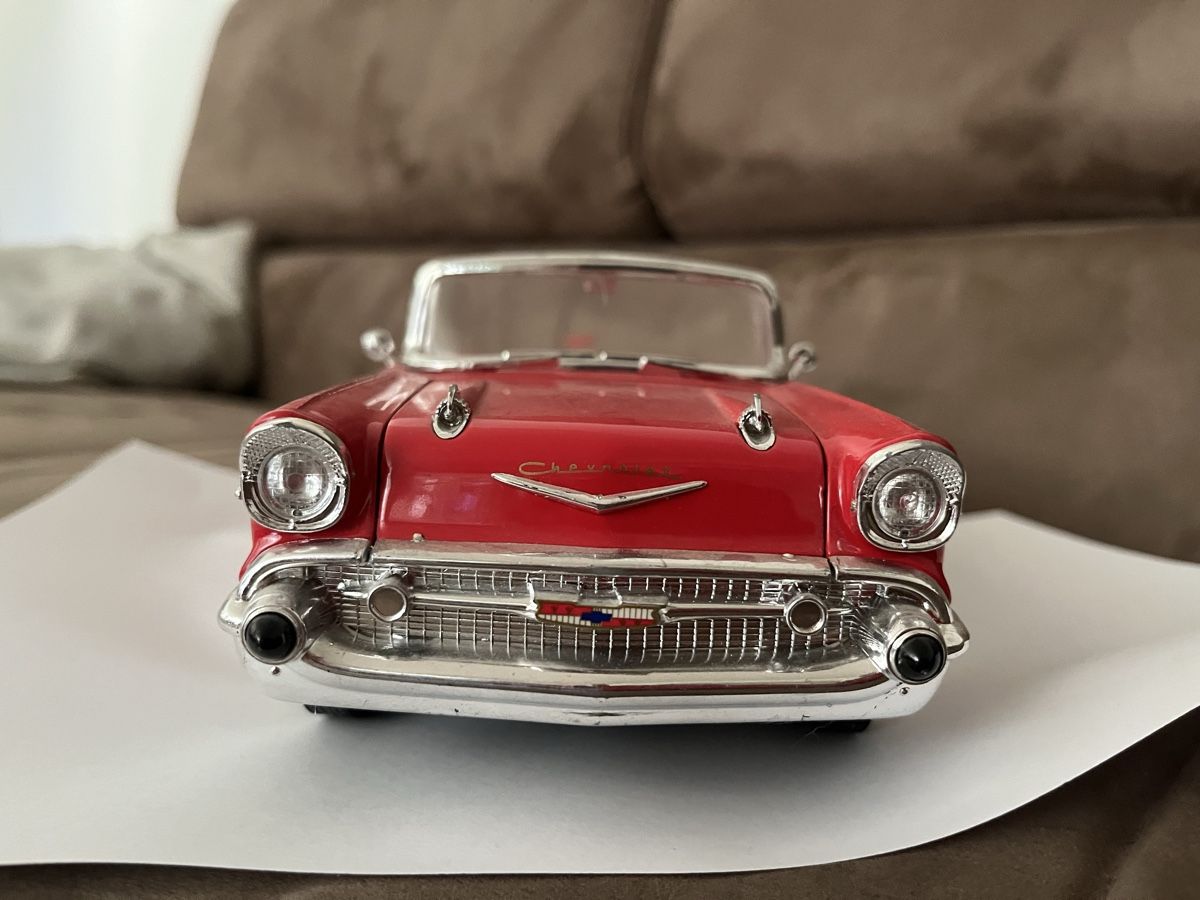 Chevrolet Modellini d'auto: Chevrolet BelAir 1957, 1/18 – Usato da Saxon venduto da Kwik25 1