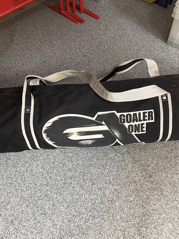Protezioni & Imbottiture: Goaler One- Slide Board Eishockey – Usato da Wichtrach venduto da J.Huns