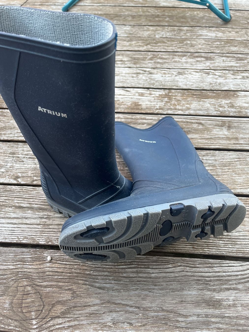 Scarpe per ragazzi: Atrium Gummistiefel – Usato da Auslikon venduto da mkiwi01
