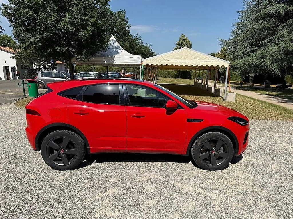 Automobili: Jaguar E-Pace 2.0 T 200 Chequered Flag AWD – Usato da Langenthal venduto da Goergens10 1