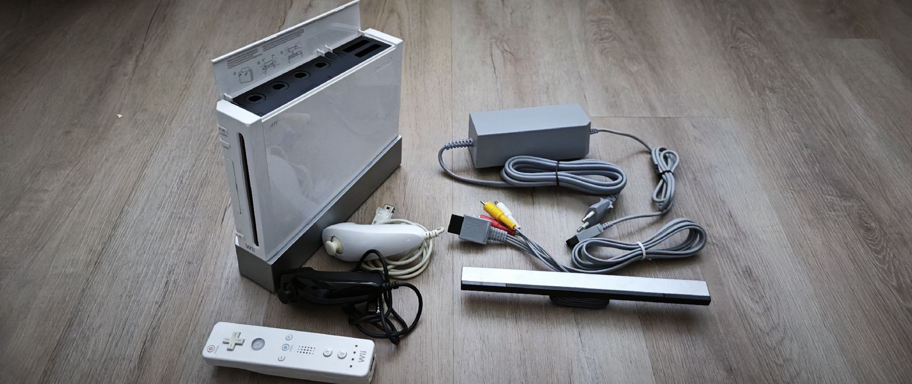Nintendo Console: Nintendo Wii, weiss, komplett – Usato da Mülligen venduto da MisterBubbles