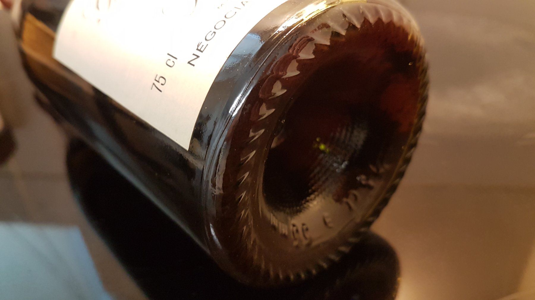 Vino: Maison Louis Latour 1983  Gevrey - Chambertin – Nuovo (secondo la descrizione) da Grenchen venduto da poggione 7