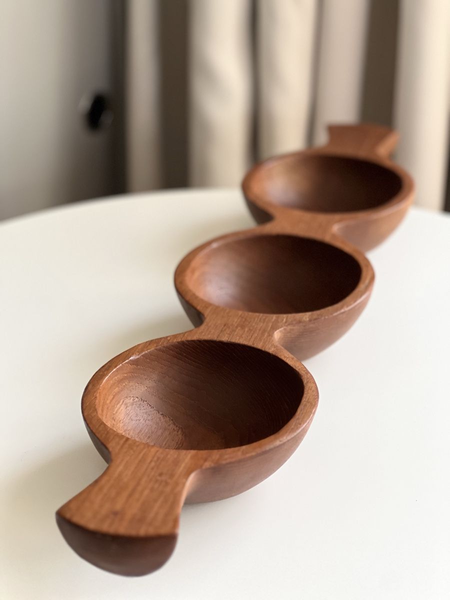 Articoli in legno: Vintage-Serviertablett aus Teakholz  – Usato da Uerikon venduto da Saffagirl 3