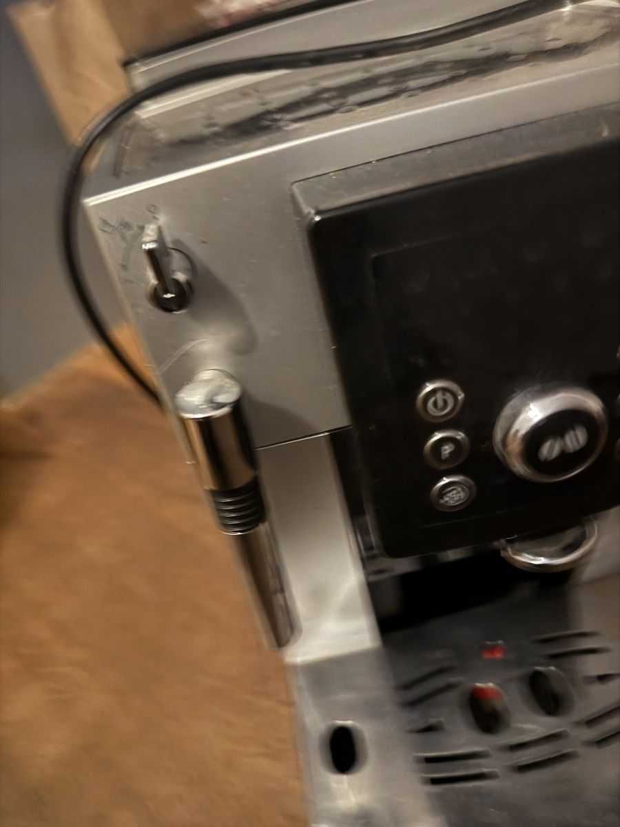 Machines à café & Machines à expresso: DeLonghi Magnifica S Coffee Machine Silver Functional Condit – D'occasion à Zürich par ino_b5qx 1
