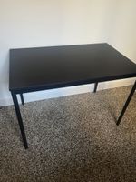 Schwarzer Tisch - Esstisch/Küchentisch/Schreibtisch
