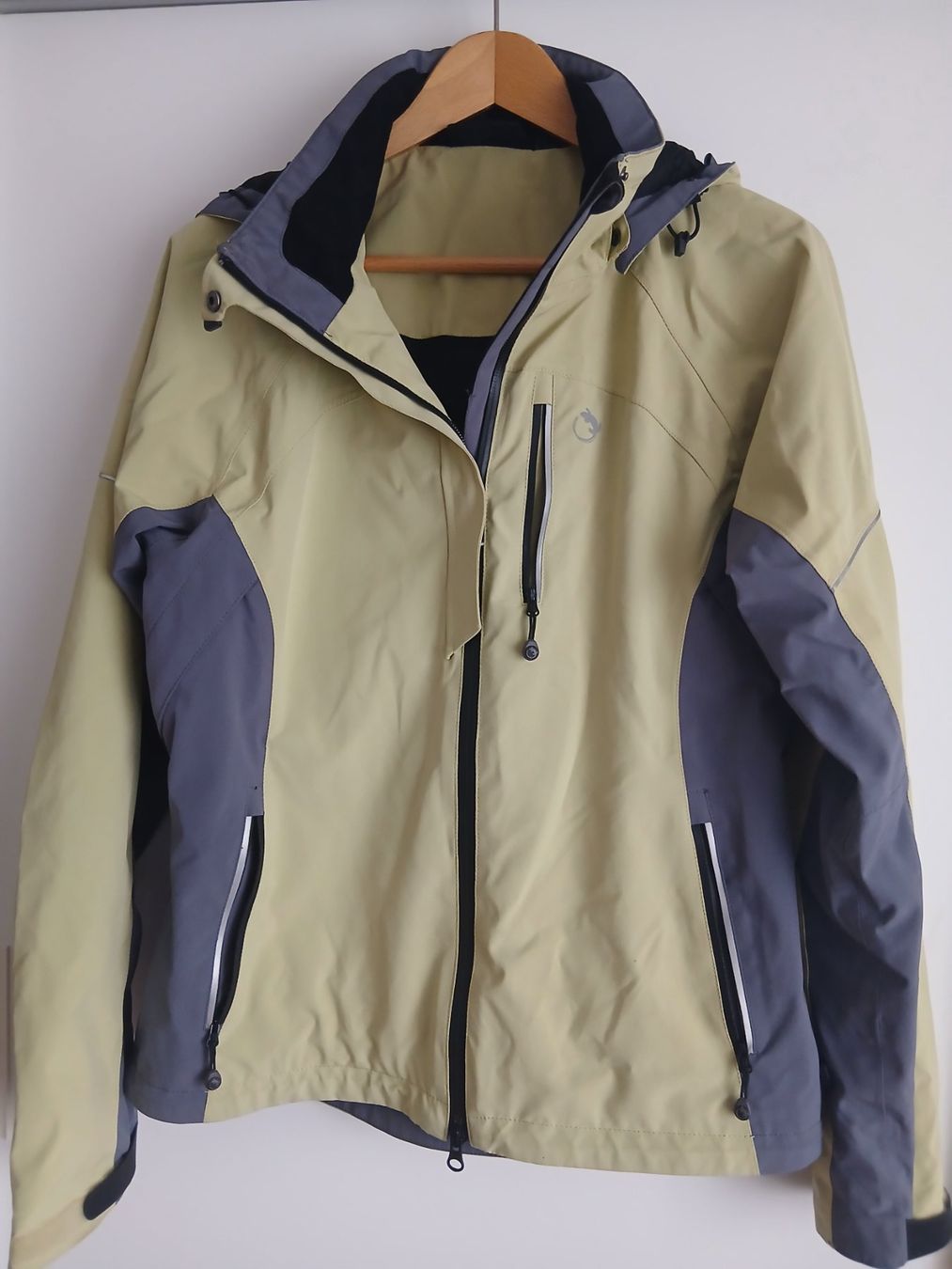 Trevolution Giacche: Trevolution Jacket Rain / Wind proff – Usato da Dietikon venduto da mih_xsk8