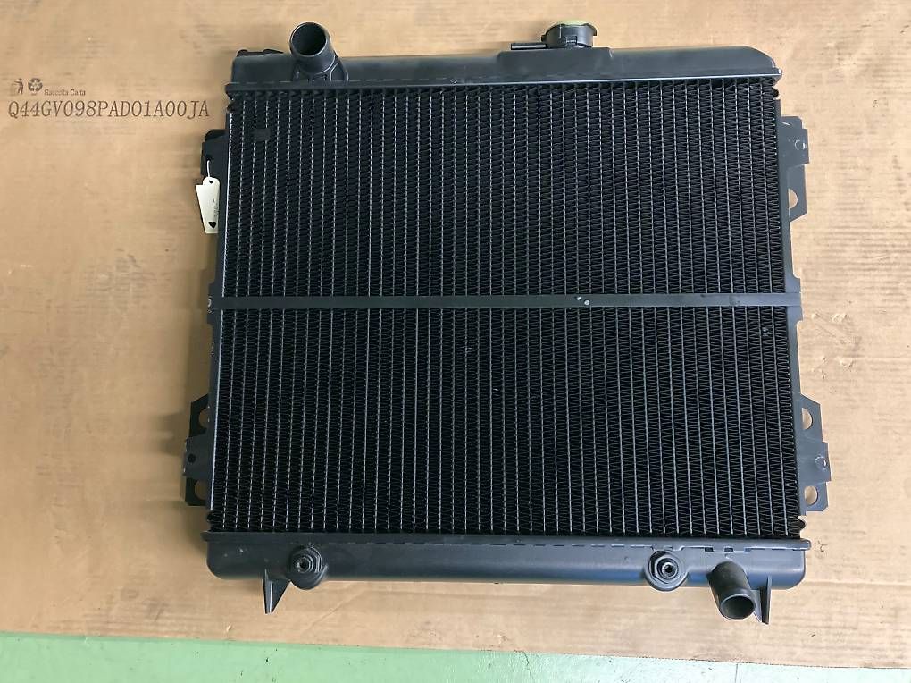 Tutti pezzi di ricambio auto: Ford Granada Kühler (1) – Usato da Eglisau venduto da Jetyves