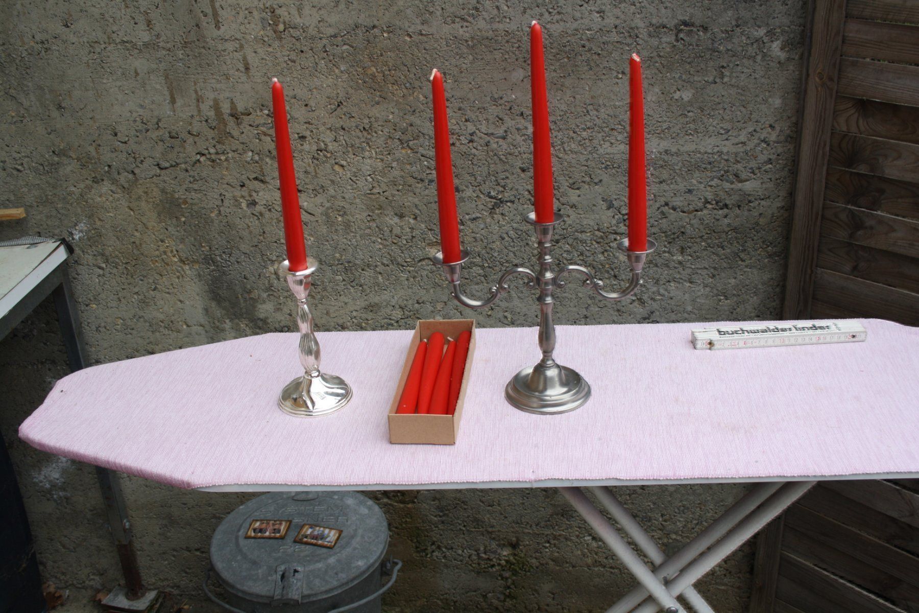 Portacandele: 2 KERZENSTÄNDER MIT KERZEN – Usato da Wauwil venduto da Pneuedy 1