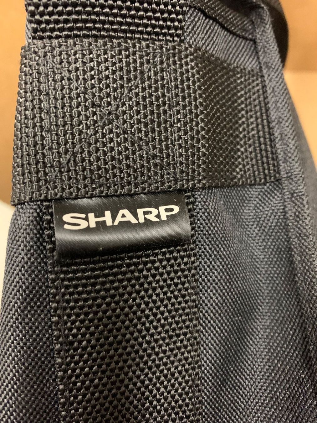Sacs: Tasche schwarz Sharp klein – D'occasion à Eschlikon TG par ArtRec 8