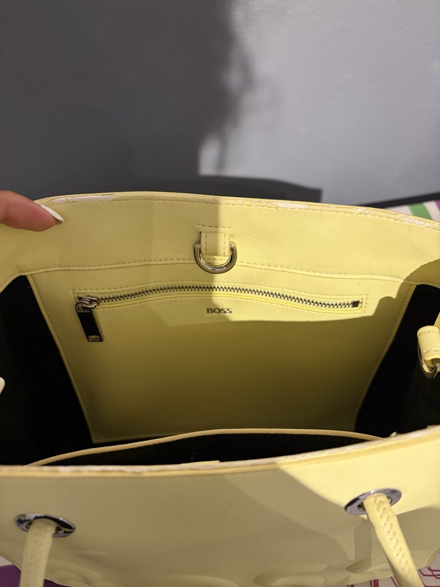 Hugo Boss Borse da donna: BOSS Tasche neon Original  – Usato da Niederlenz venduto da fed_y5mw 4