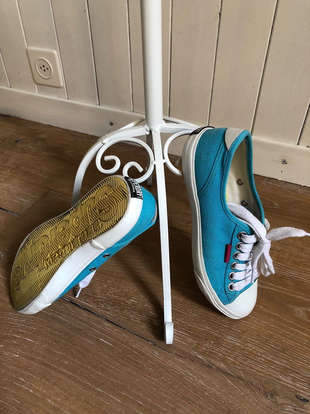 Superdry Scarpe da donna: Basquets Sneaker Superdry Turquoise 38 – Usato da Cuarnens venduto da Sandrine0110