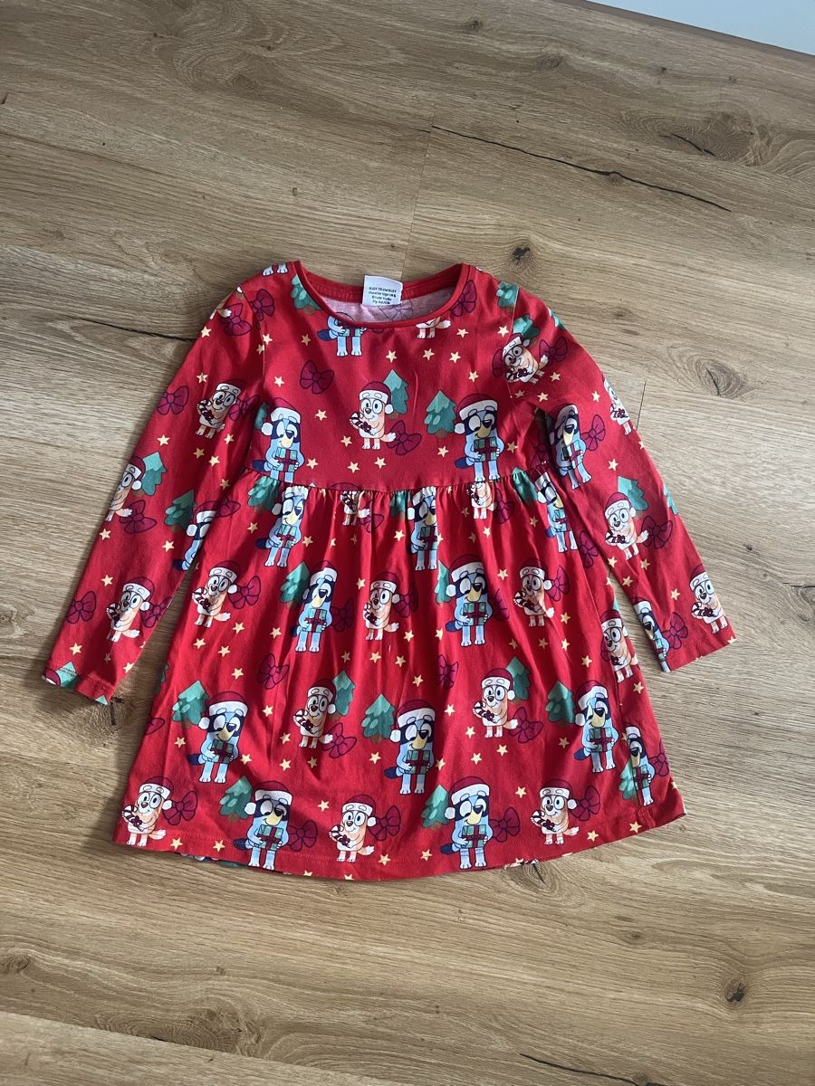 Vestiti & Gonne: Mädchen Kleider, 4 Stücke, – Usato da Dettighofen Lengw. venduto da tie_l2d7 2