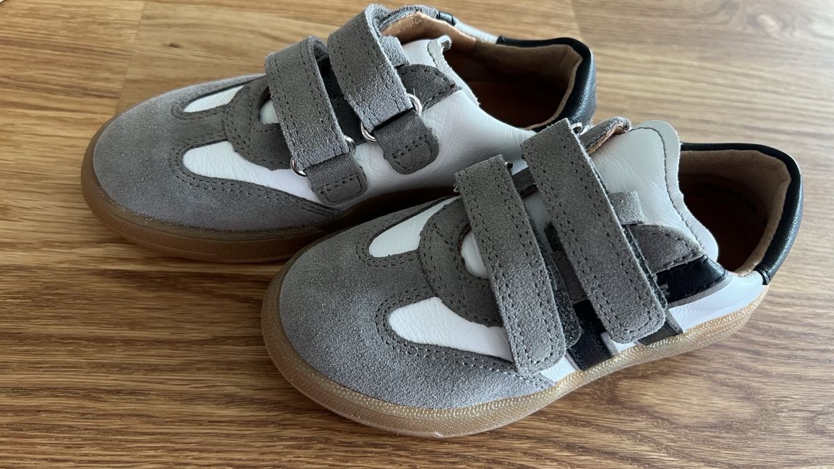 Froddo Schuhe für Jungen: Kinder Turnschuhe Klettverschluss Grösse 26 – Neu und originalverpackt aus Müllheim Dorf von zuzmicko
