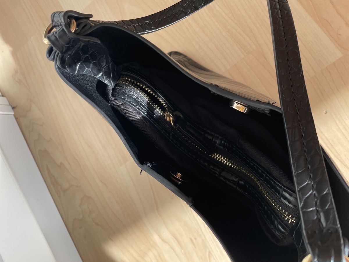 Borse da donna: Schwarze Handtasche in Krokodiloptik – Usato da Sissach venduto da nelimas 3