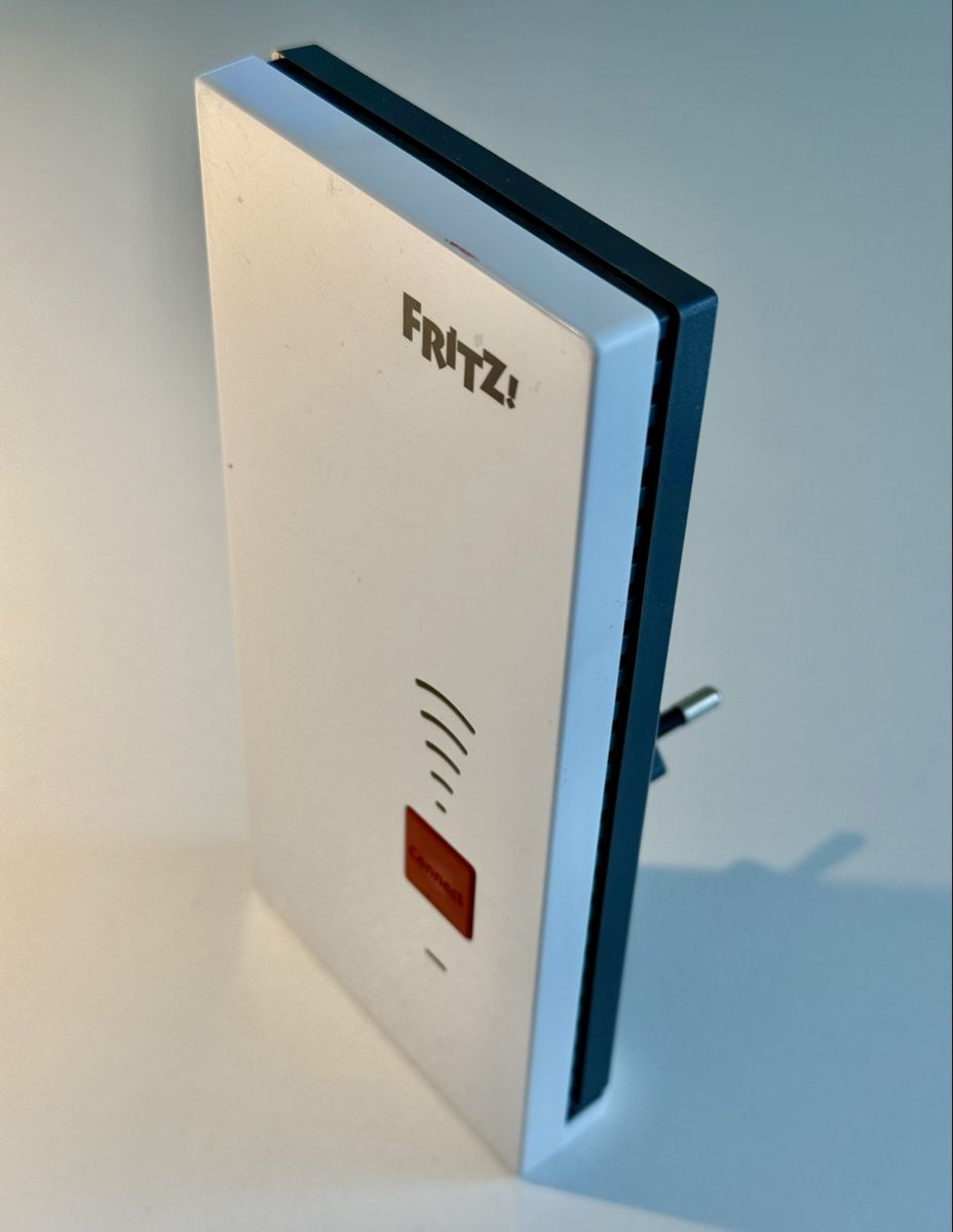 Avm WiFi: FRITZ! Repeater 2400 WLAN – D'occasion à Zürich par c1812