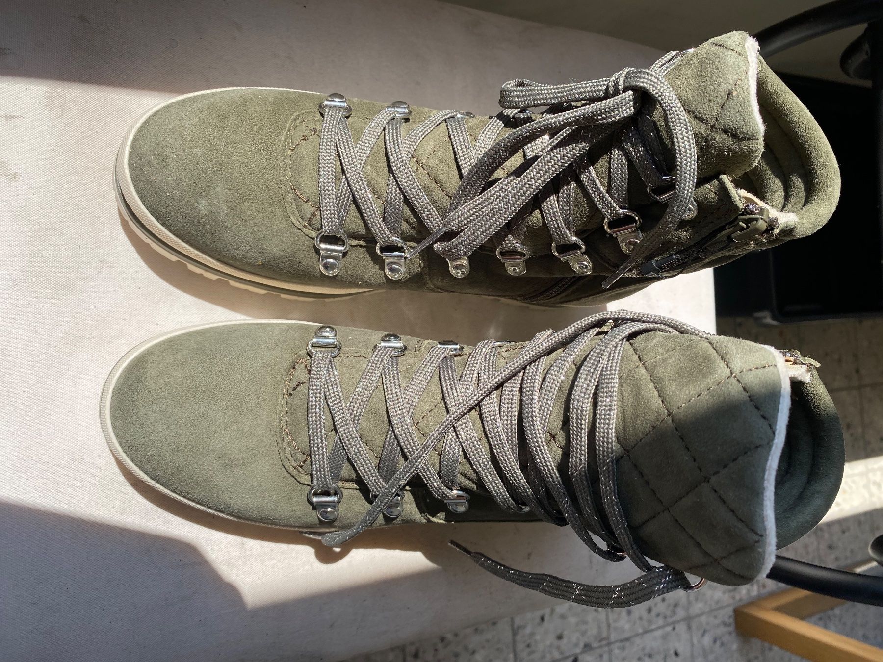 Tamaris Damenschuhe: Chaussures neuves vertes t. 38 avec fermeture éclair vert – Neu und originalverpackt aus Crans-Montana von DecoVal555 5