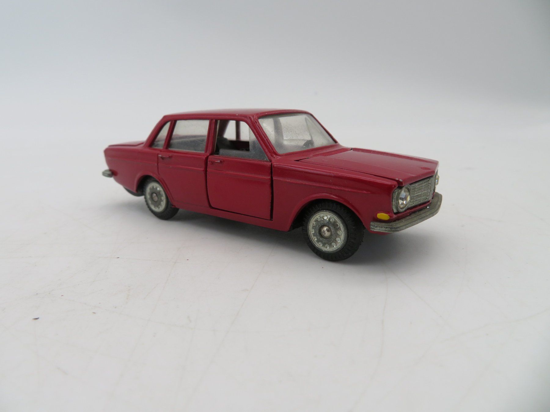 Volvo Modellini d'auto: Vintage Volvo Modell-Autos – Usato da Reinach BL venduto da WBZ-Flohmarkt 3