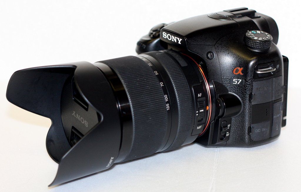 Sony Kamera: Sony Alpha A57 Spiegelreflex Digitalkamera – Gebraucht aus Dottikon von Floppidogg77