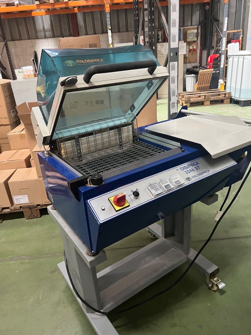 Cucine complete: machine a rétracter et emballer – Usato da Romanel-s-Lausanne venduto da farine54 6