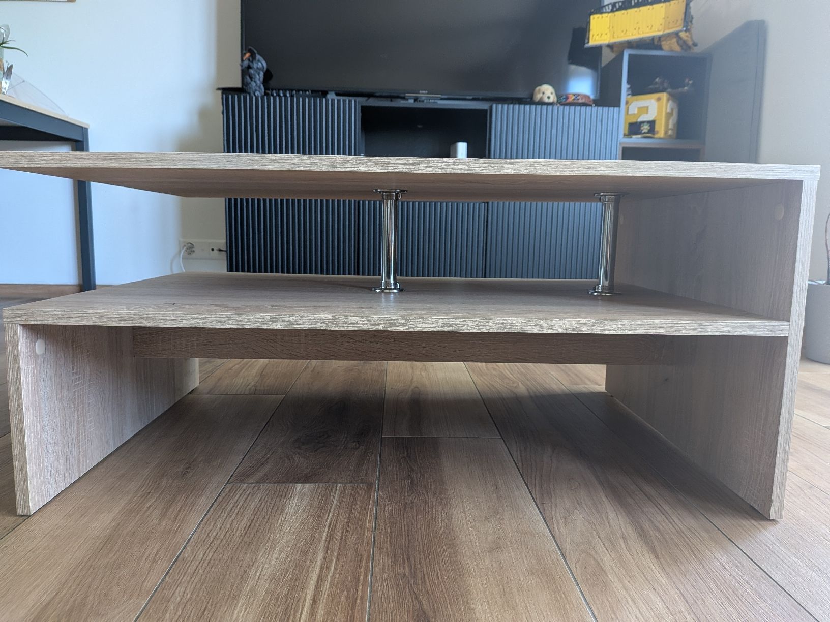 Tische: Couch-Tisch Holzoptik hellbraun – Gebraucht aus Walde AG von hug_n6v5 1