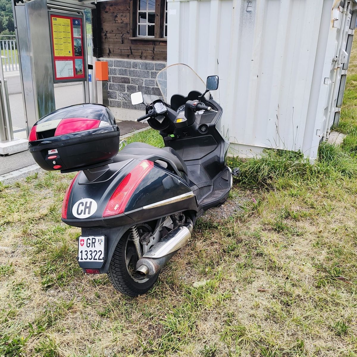Aprilia Scooters: Aprilia Atlantic 500 – D'occasion à Cham par jp_roussin 3