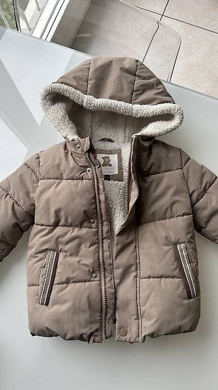 Jacken & Mäntel: Winterjacke – Gebraucht aus Muttenz von emyvogel