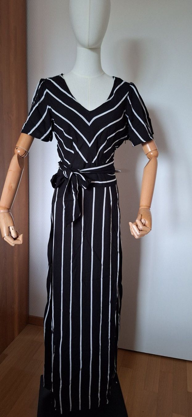 Etam Vestiti: robe longue / langes Kleid – Nuovo e nell'imballaggio originale da Lussery-Villars venduto da pousinete02