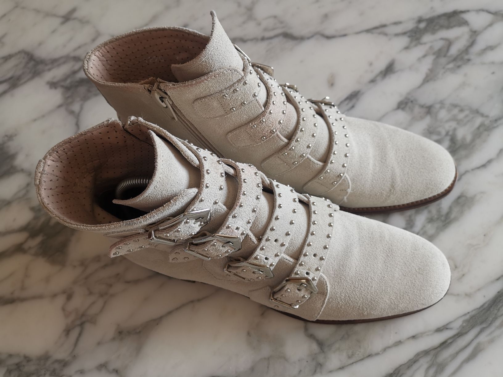 Scarpe da donna: Pertini Leder Stiefelette, Schnallen, Nieten – Usato da Uerikon venduto da pink_flamingo 2
