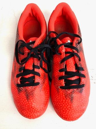 Adidas Hallenschuhe, Gr. 37, Rot/Schwarz, Top Zustand!