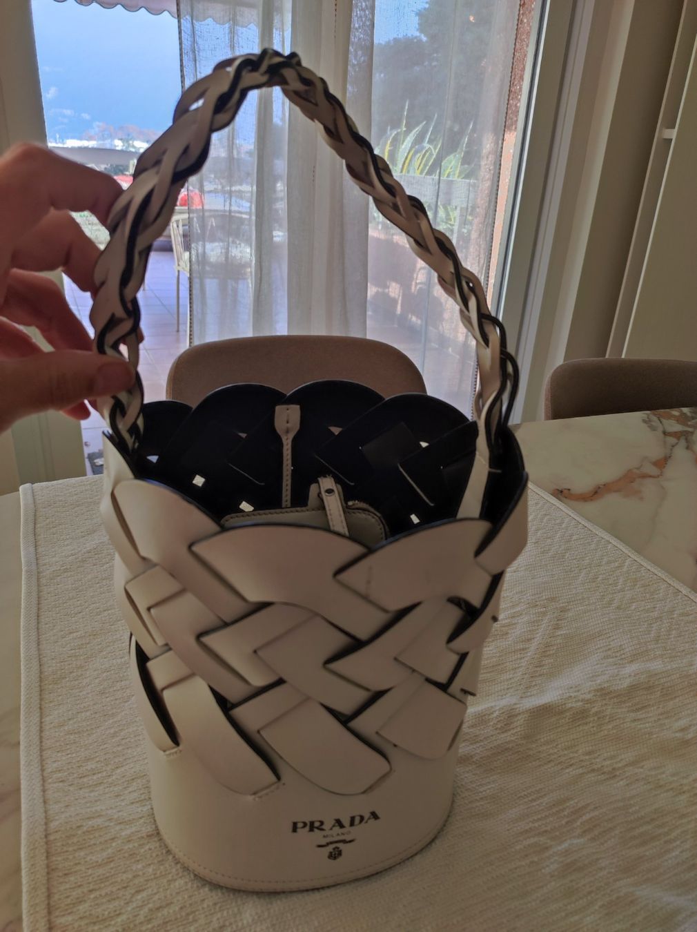 Prada Borse da donna: Prada Borsa a secchiello intrecciata bianca - Elegante! – Usato da Melide venduto da frasixy 3