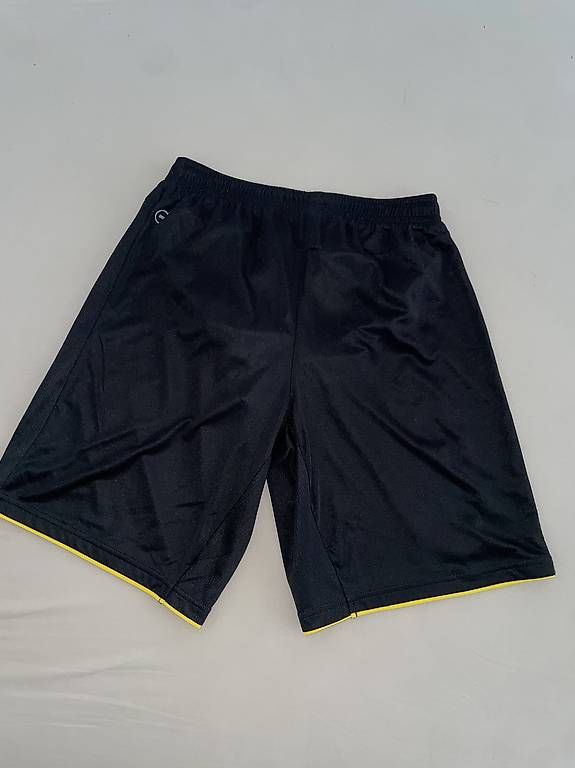 Hosen: BVB 09 Puma Shorts M – Gebraucht aus Mettmenstetten von ben_rrp2 1
